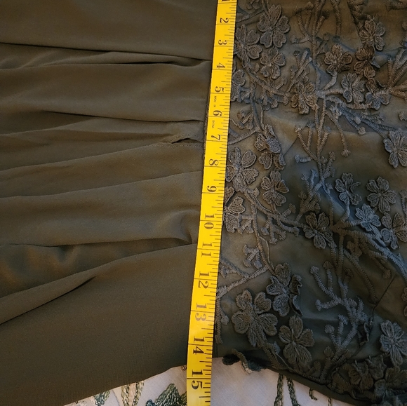 Dress - Picture 8 of 11